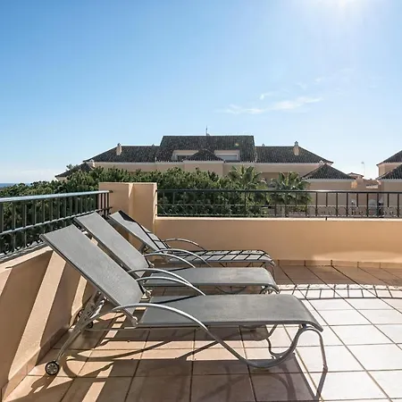 Beachfront Penthouse Elviria Playa شقة ماربيا